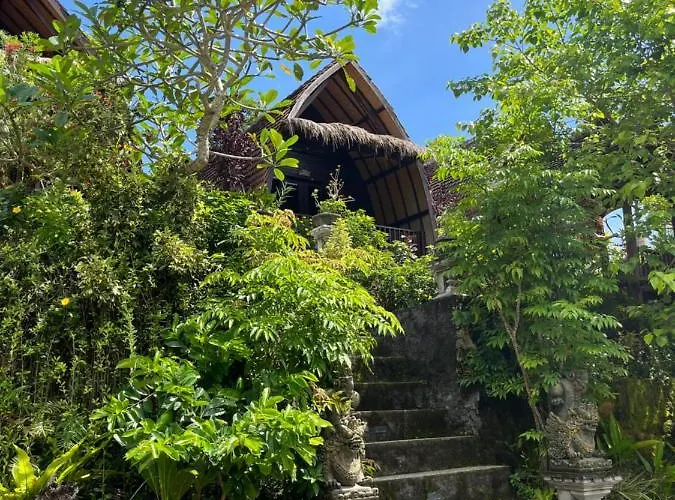 Holy Hills Nusa Penida Batumadeg